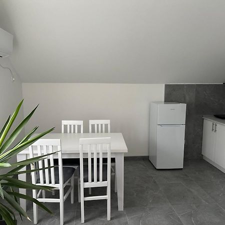 Apartment Holiday Vrnjacka Banja Ngoại thất bức ảnh