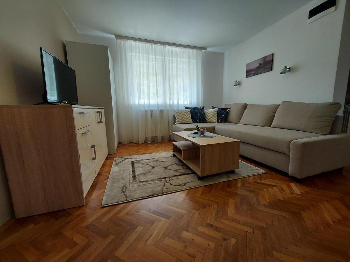 Apartment Holiday Vrnjacka Banja Ngoại thất bức ảnh
