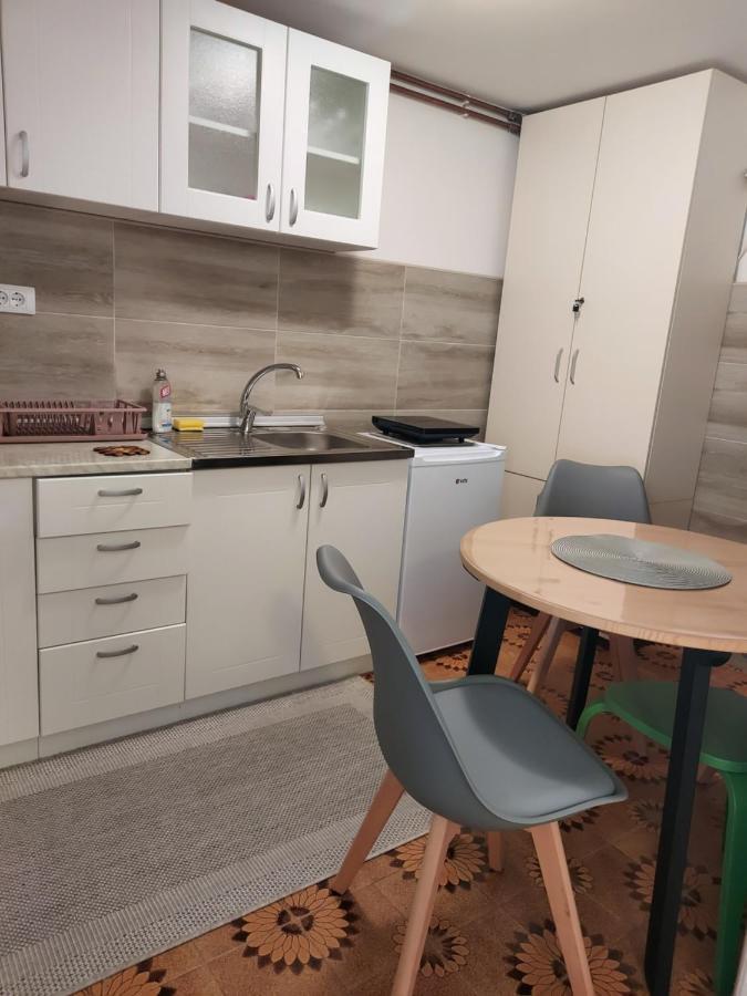 Apartment Holiday Vrnjacka Banja Ngoại thất bức ảnh