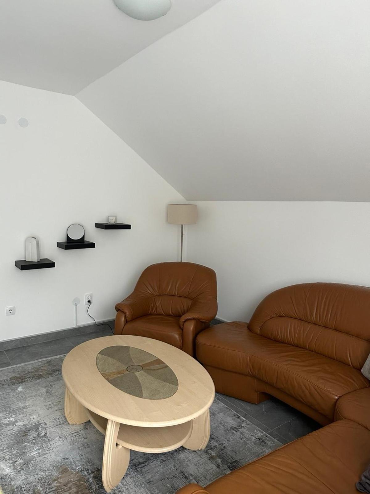 Apartment Holiday Vrnjacka Banja Ngoại thất bức ảnh