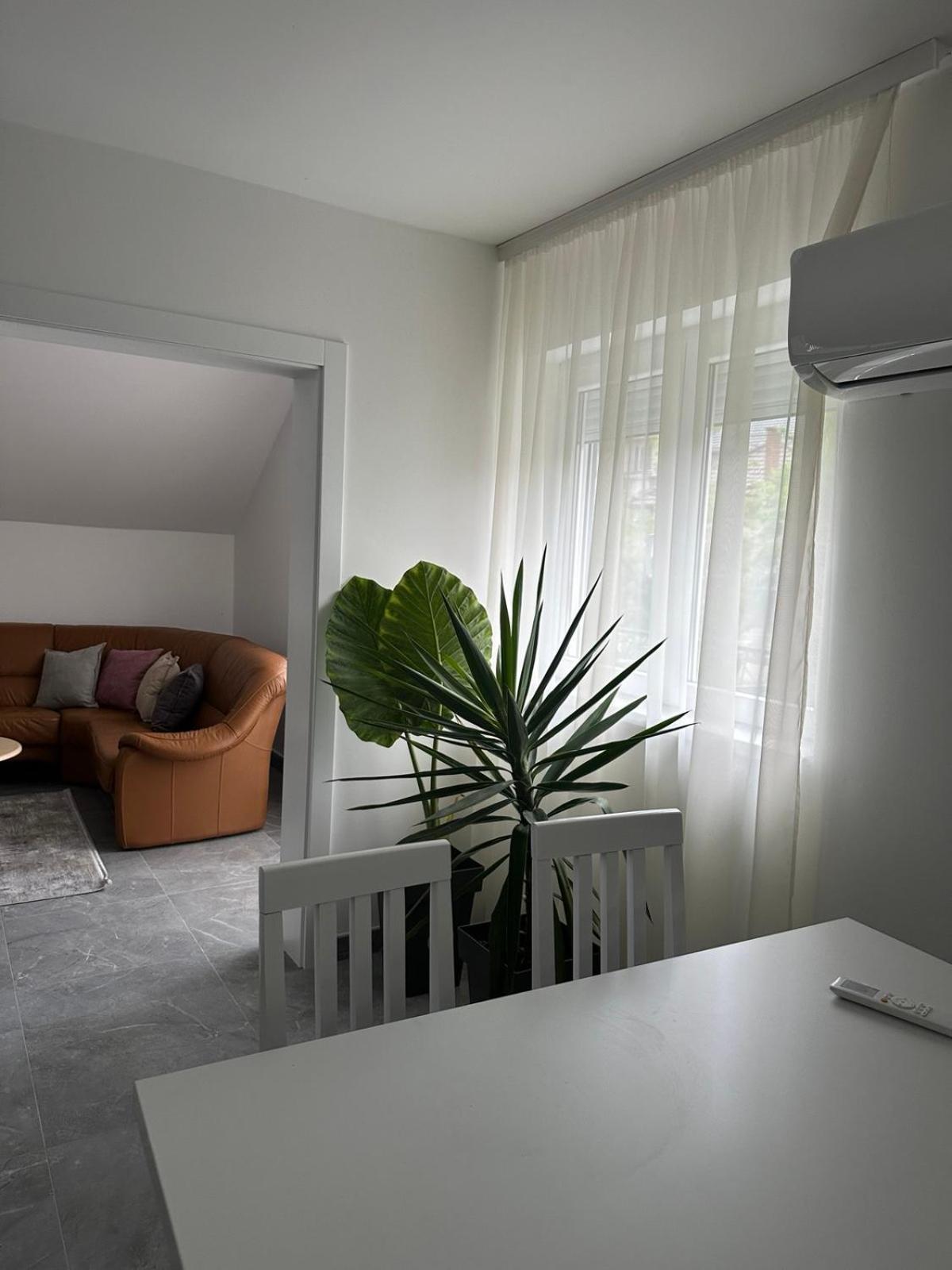 Apartment Holiday Vrnjacka Banja Ngoại thất bức ảnh