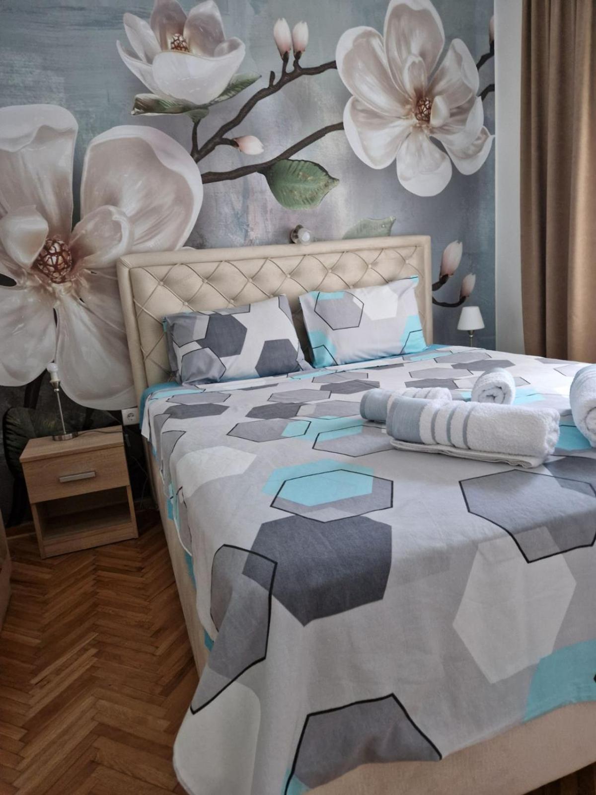 Apartment Holiday Vrnjacka Banja Ngoại thất bức ảnh