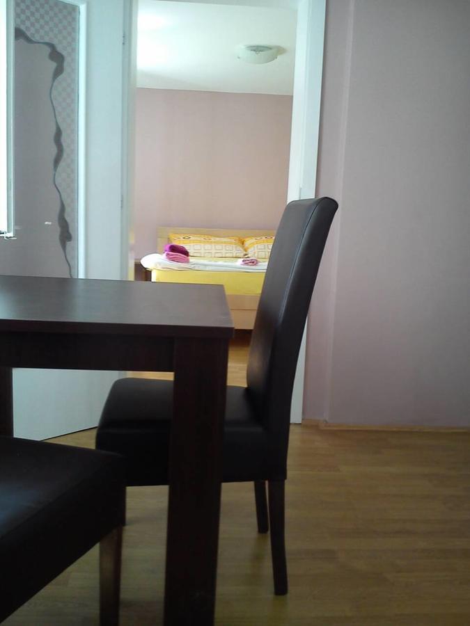 Apartment Holiday Vrnjacka Banja Ngoại thất bức ảnh
