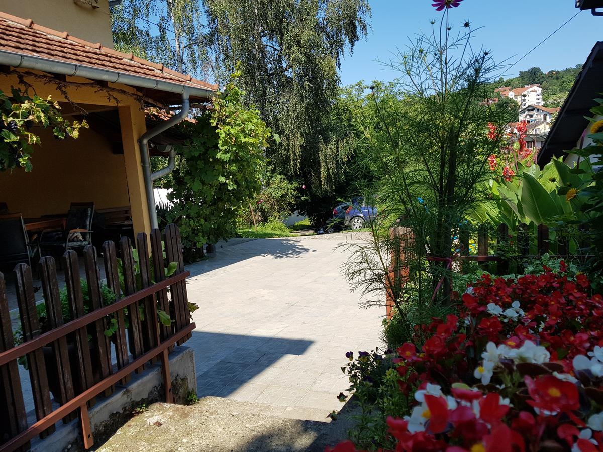 Apartment Holiday Vrnjacka Banja Ngoại thất bức ảnh