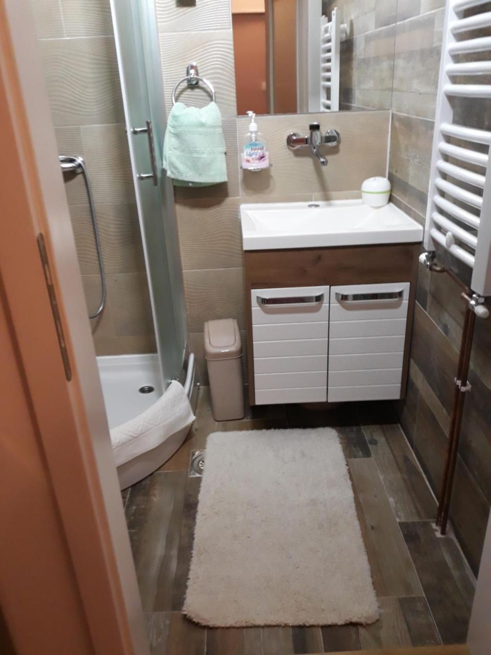 Apartment Holiday Vrnjacka Banja Ngoại thất bức ảnh