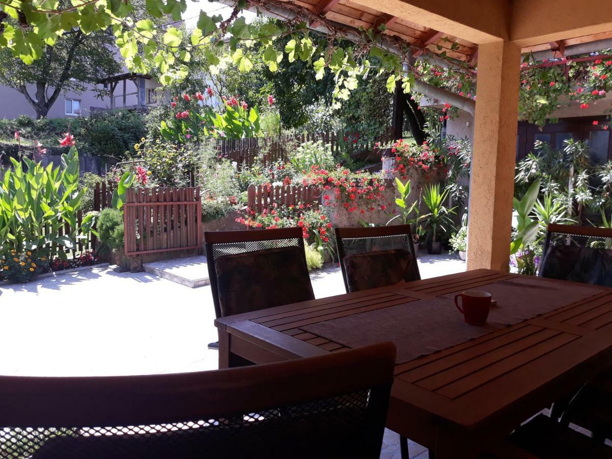 Apartment Holiday Vrnjacka Banja Ngoại thất bức ảnh